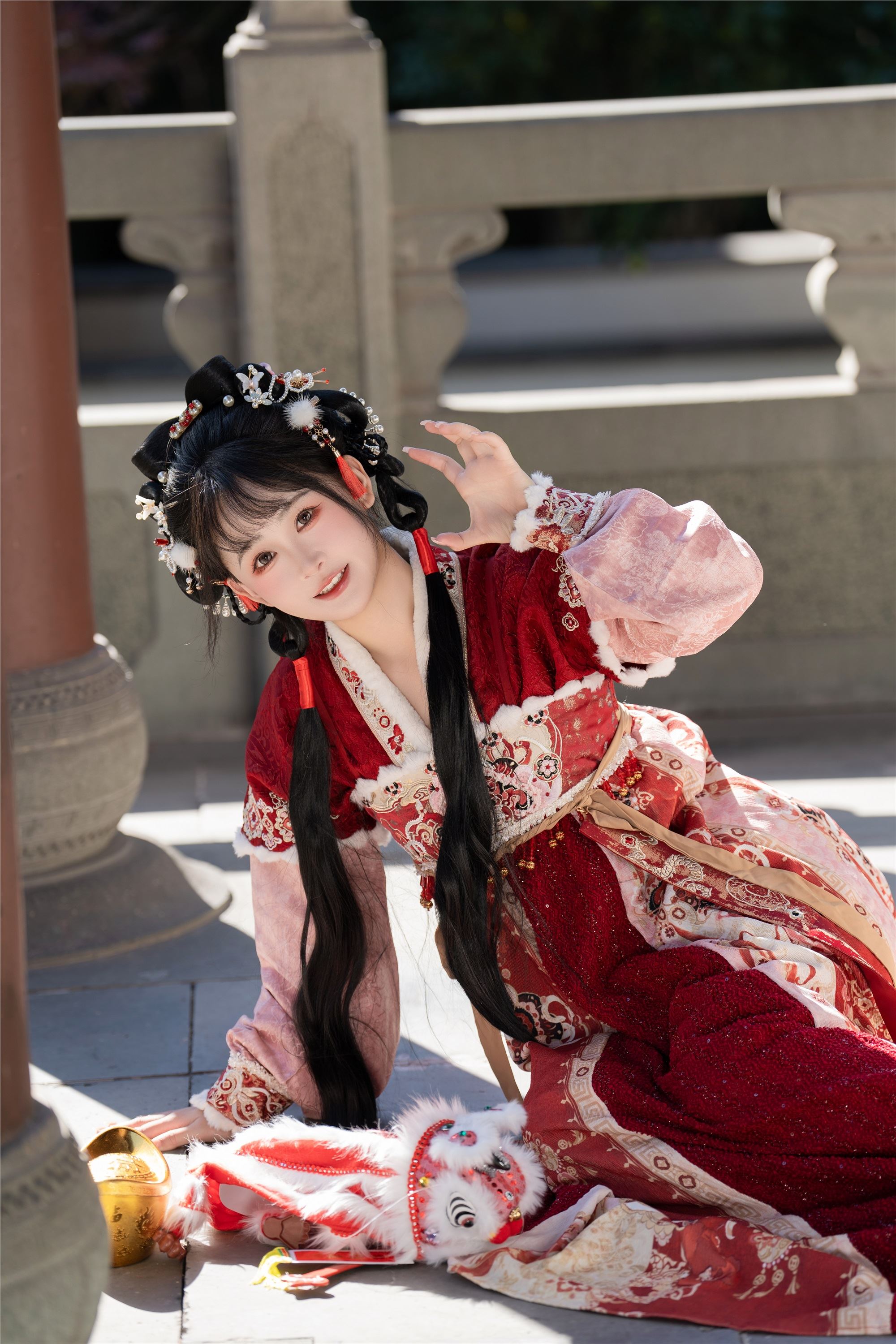 YITUYU艺图语 2025.01.31 提前过蛇年了 湫一只岁岁